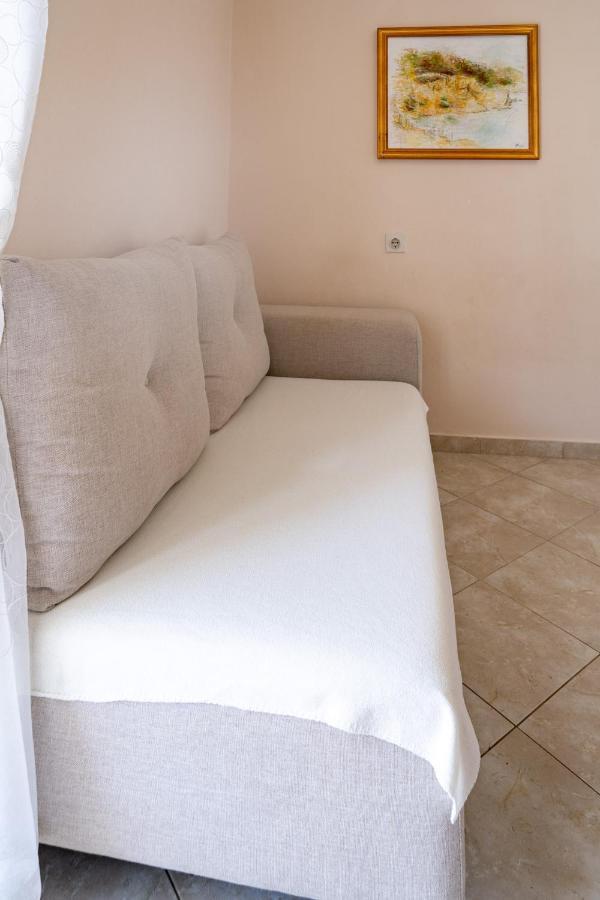 לופאר Apartments Stare Brajde מראה חיצוני תמונה