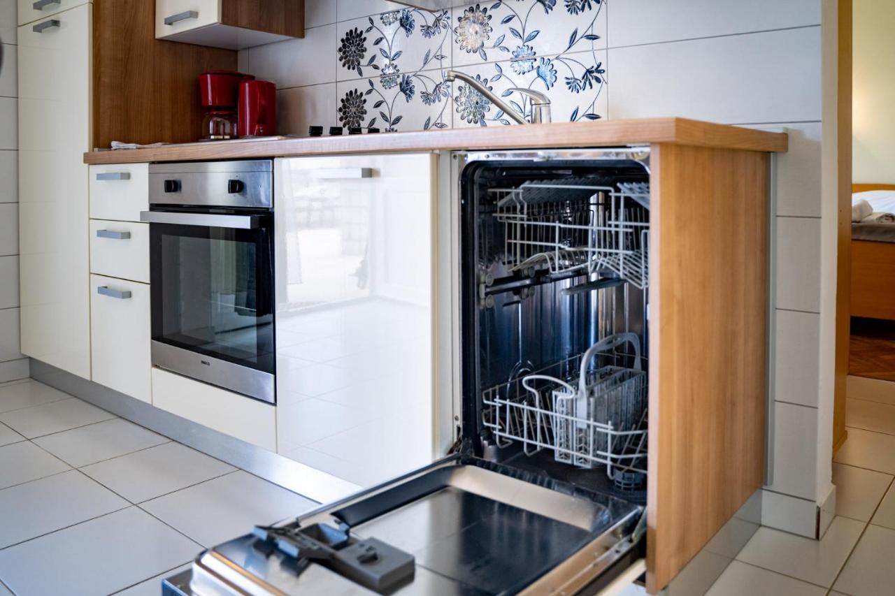 לופאר Apartments Stare Brajde מראה חיצוני תמונה