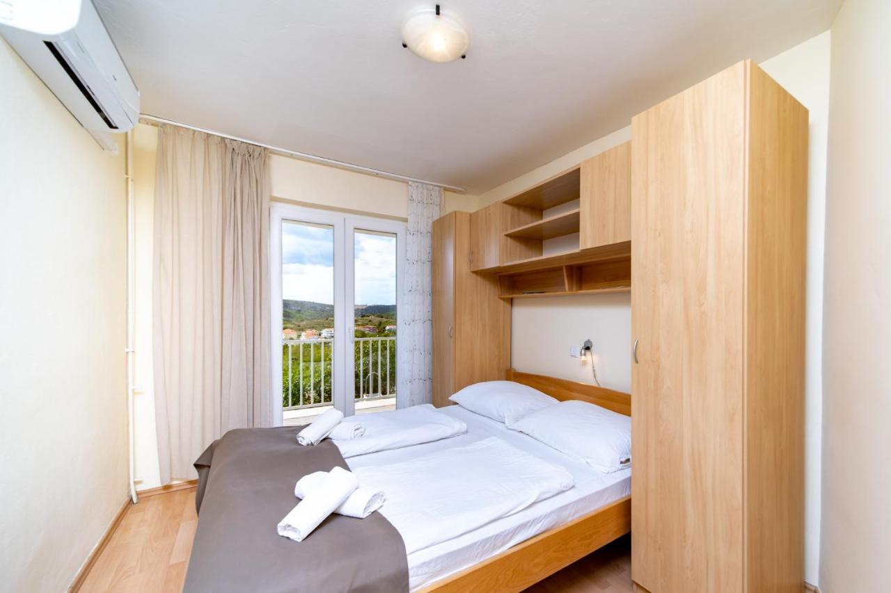 לופאר Apartments Stare Brajde מראה חיצוני תמונה